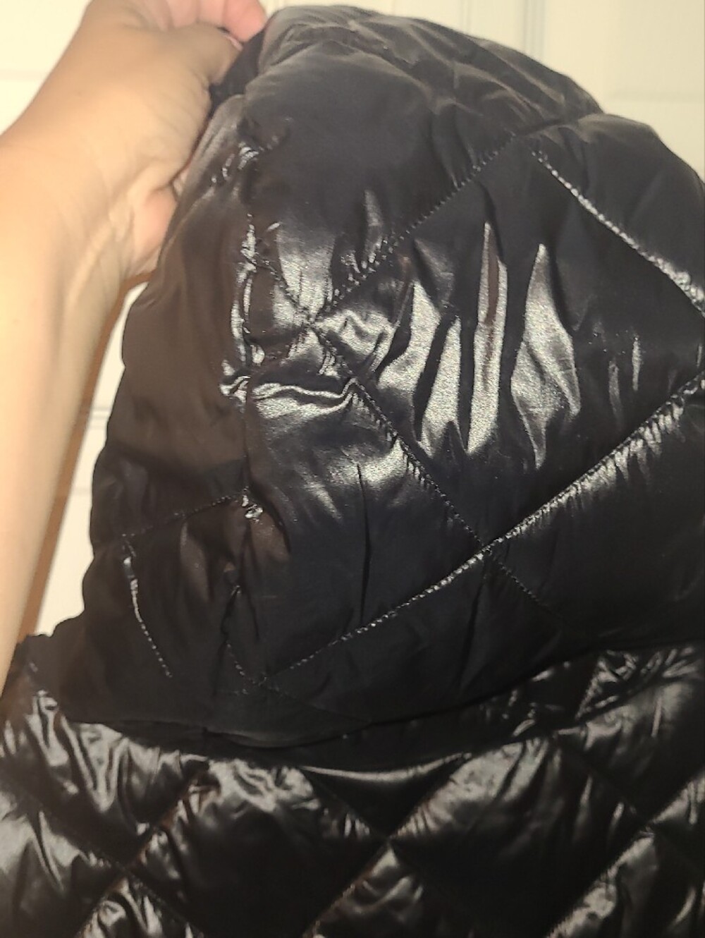 WOMEN DKNY Black Quilted Hooded Puffer Vest SZ XL - Picture 9 of 14